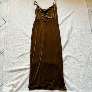 Just Taylor Green Velvet Maxi Dress